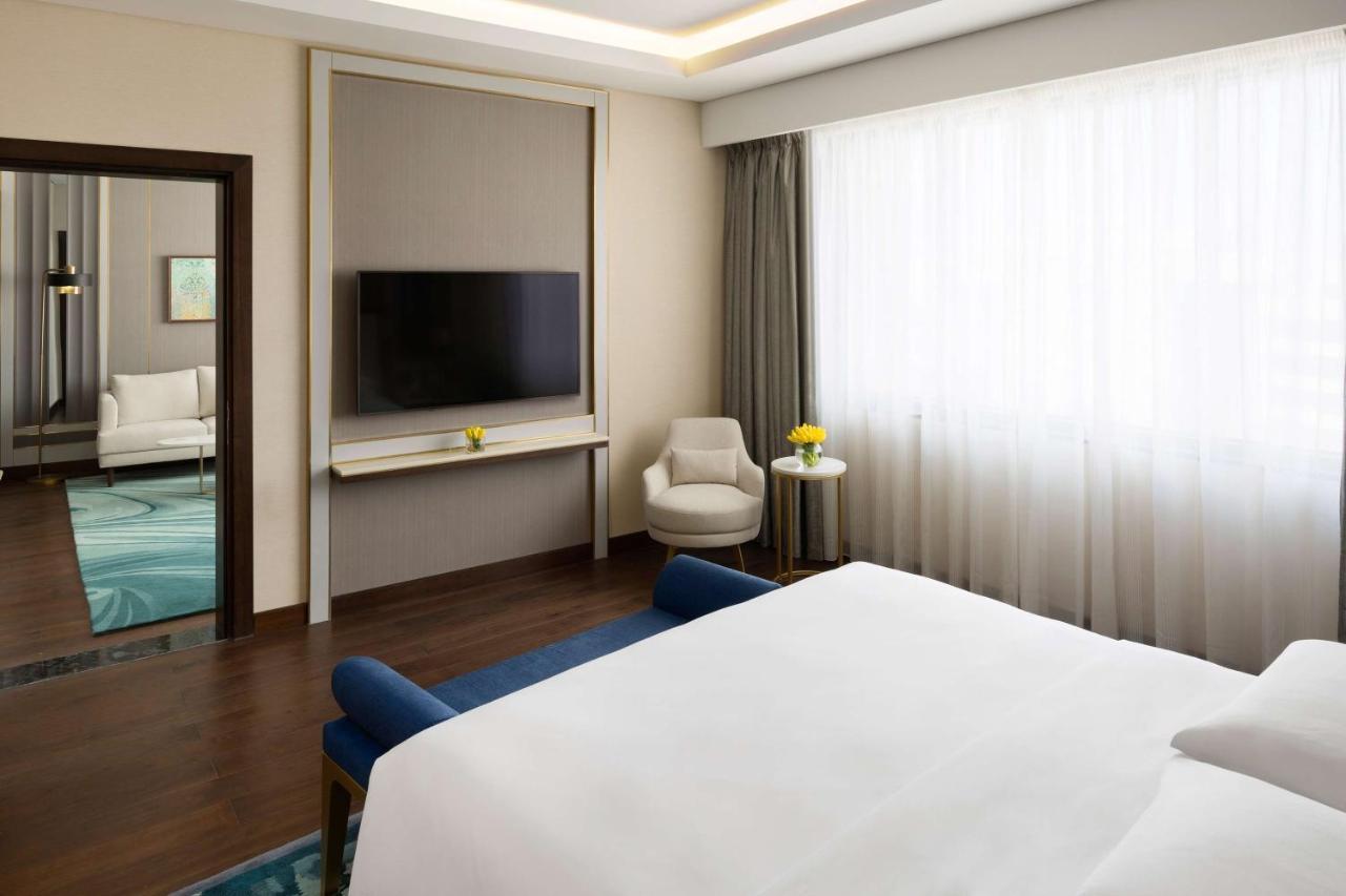 Grand Hyatt Al Khobar Hotel And Residences Exterior foto A bedroom at the hotel